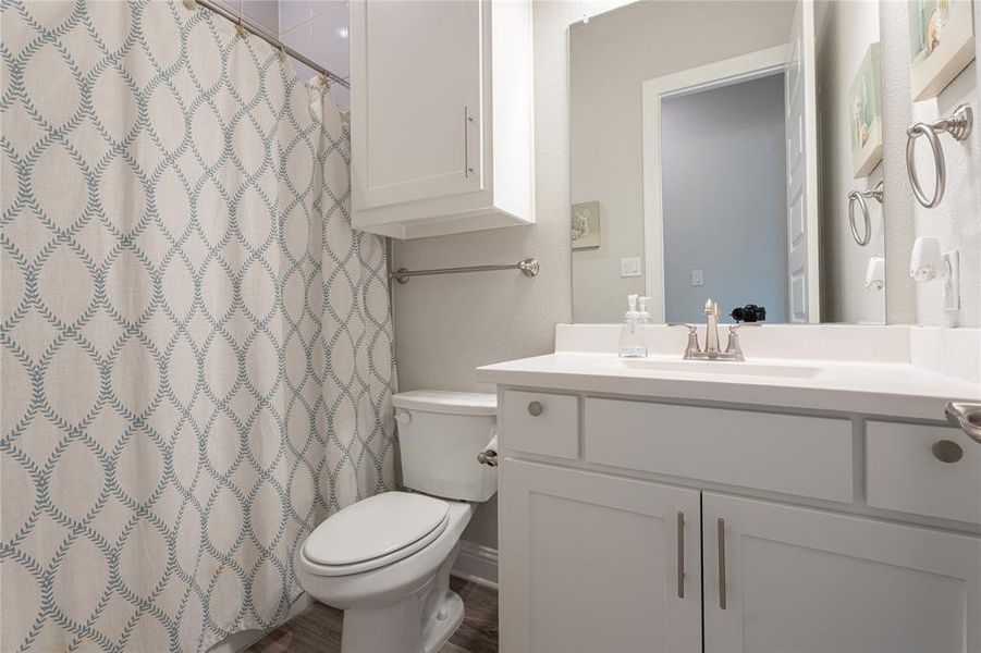 Furnished interior view inside a new home in , McKinney (Image 24).