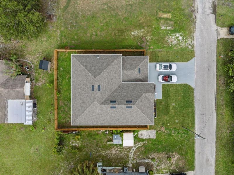Exterior details and patio area of a home in , Hudson (Image 4).
