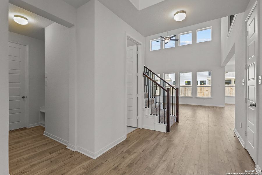 Spacious, unfurnished interior of a new home in Megan's Landing 50', Castroville (Image 14). Spacious, unfurnished interior of a new home in Megan's Landing 50', Castroville (Image 14).