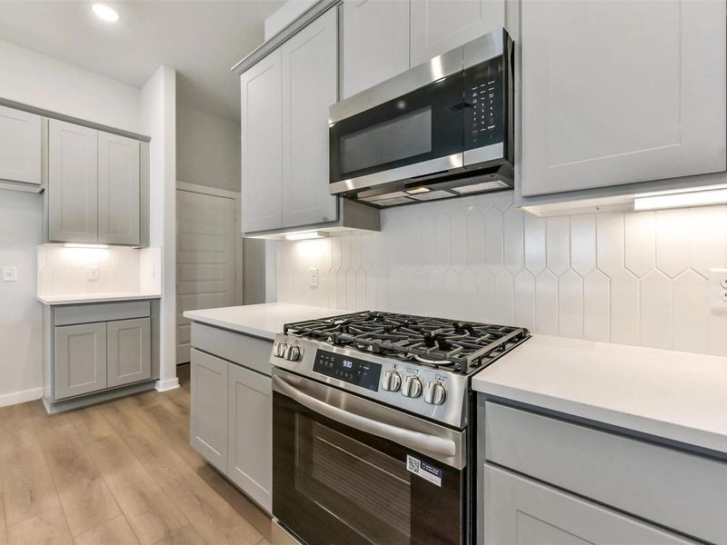 Close-up of interior finishes inside a home in Sierra Vista, Rosharon (Image 13). Close-up of interior finishes inside a home in Sierra Vista, Rosharon (Image 13).