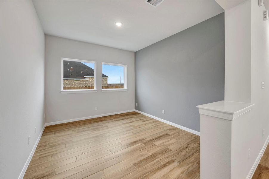 Spacious, unfurnished interior of a new home in The Grand Prairie 50’, Hockley (Image 29).