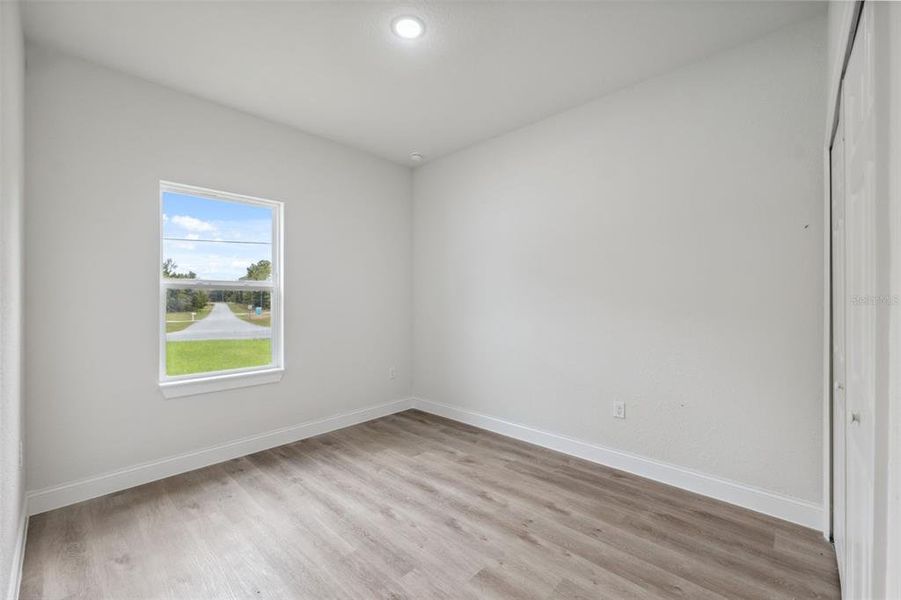 Spacious, unfurnished interior of a new home in , Citrus Springs (Image 33).