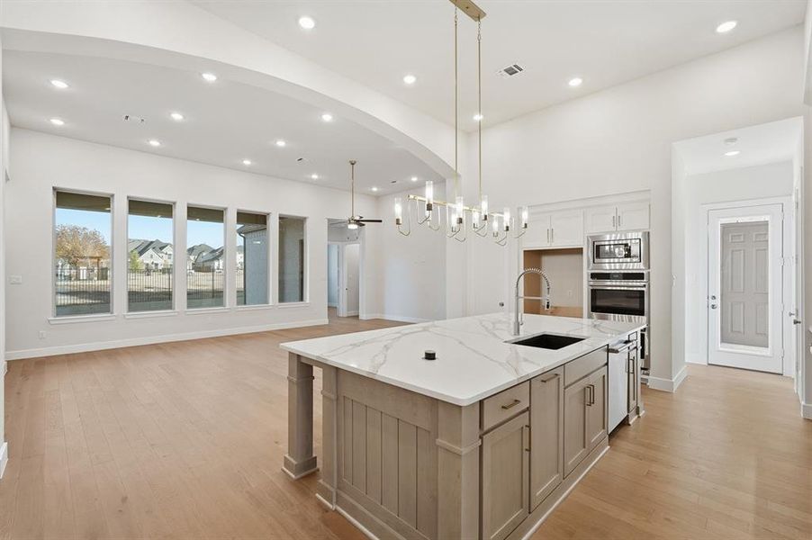 Furnished interior view inside a new home in Saddle Star Estates, Rockwall (Image 10).