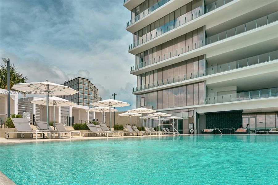 Condo located in Miami, FL showcasing its design and architecture (Image 3).