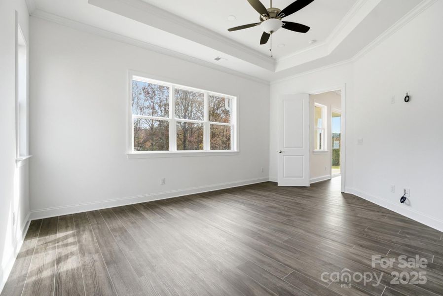 Spacious Primary Suite