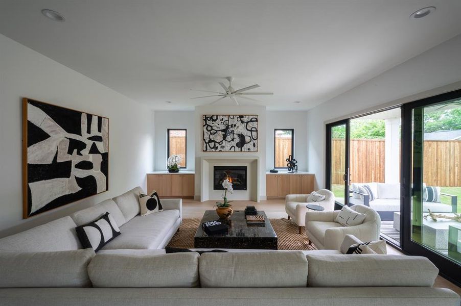 Furnished interior view inside a new home in , Dallas (Image 15).