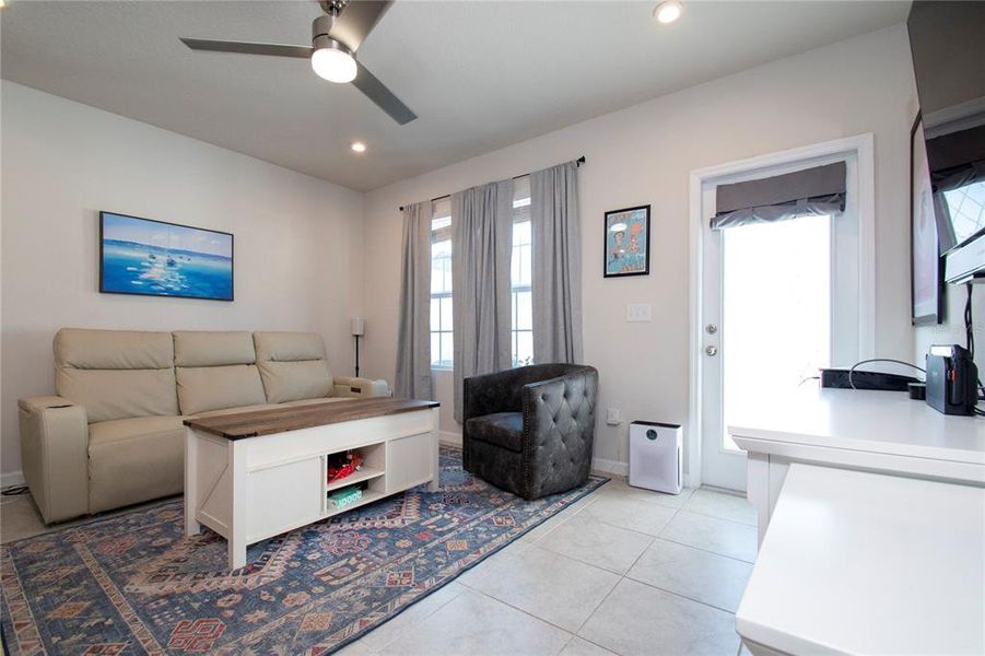 Furnished interior view inside a new home in , Bradenton (Image 14).