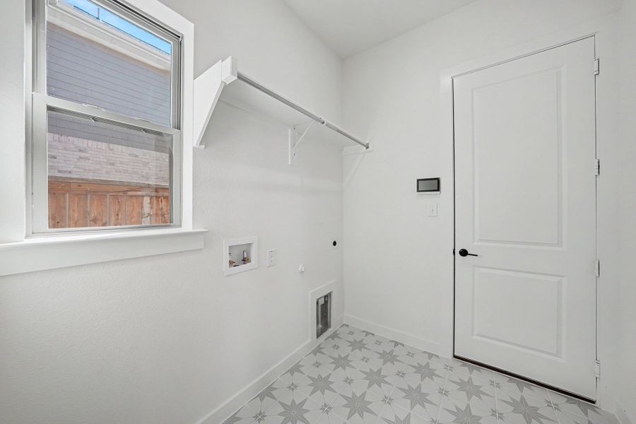 Spacious, unfurnished interior of a new home in Light Farms Brenham - 40' Lots, Celina (Image 26).