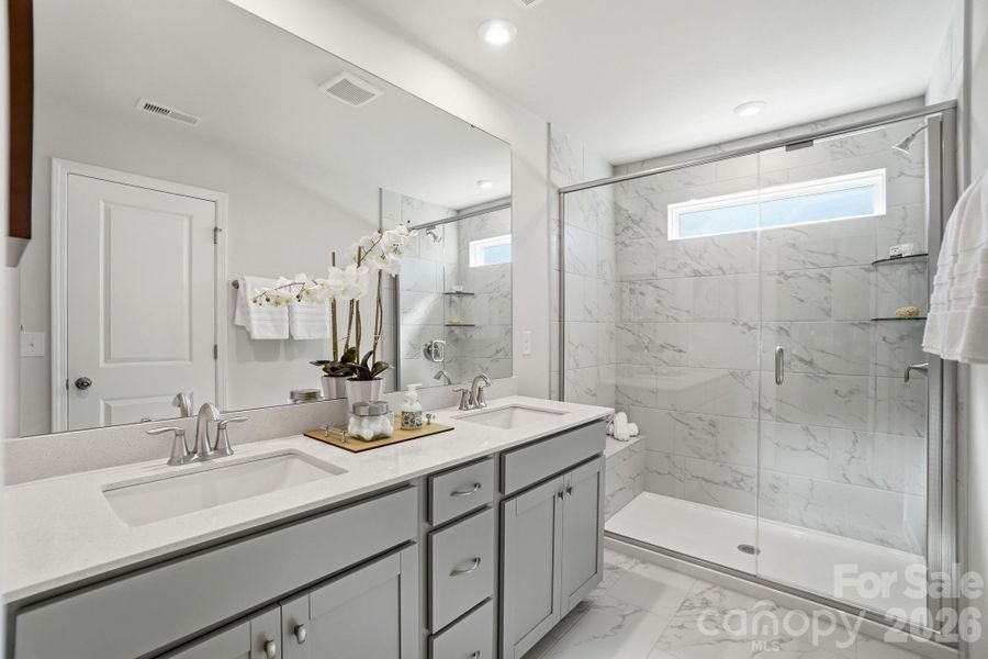 For representation purposes of floorplan only, actual homesite is under construction and design and structural options may vary For representation purposes of floorplan only, actual homesite is under construction and design and structural options may vary