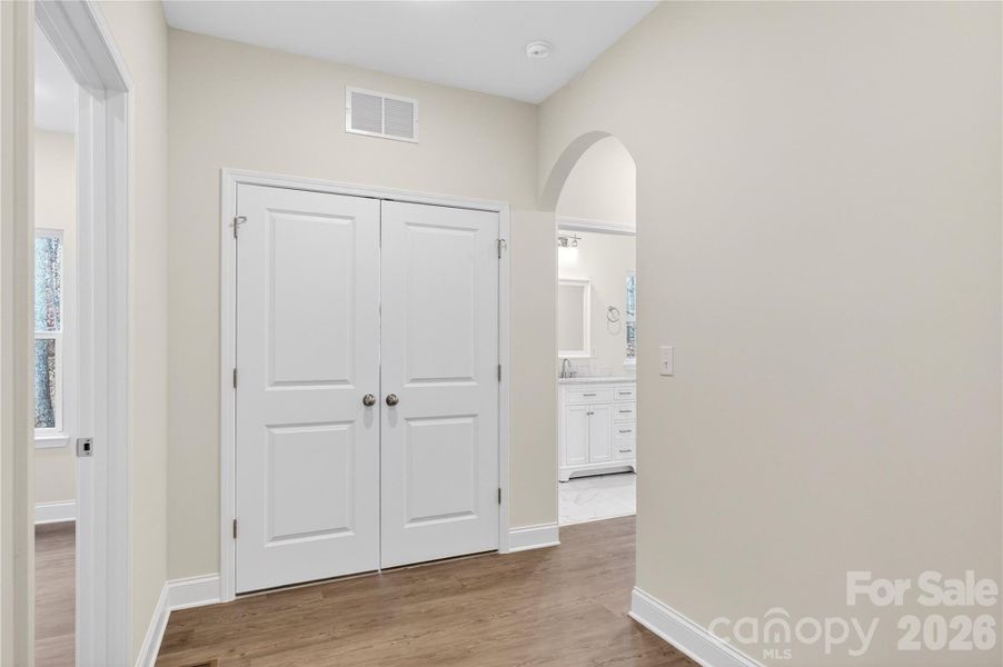 Spacious, unfurnished interior of a new home in , Troutman (Image 23).