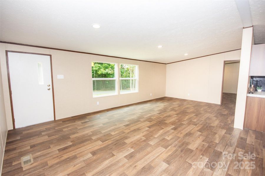 Spacious, unfurnished interior of a new home in , Statesville (Image 9).