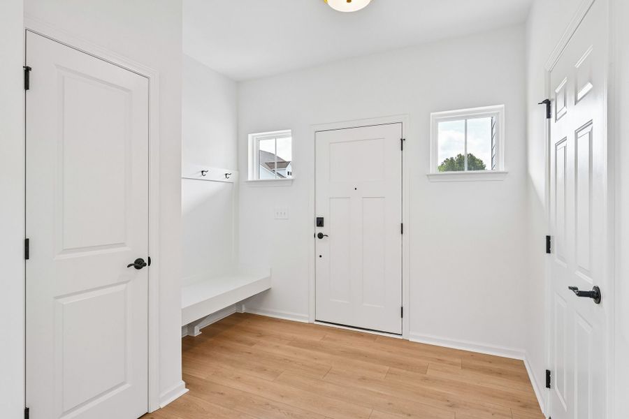 Spacious, unfurnished interior of a new home in Edgewater - The Links, Lancaster (Image 13).