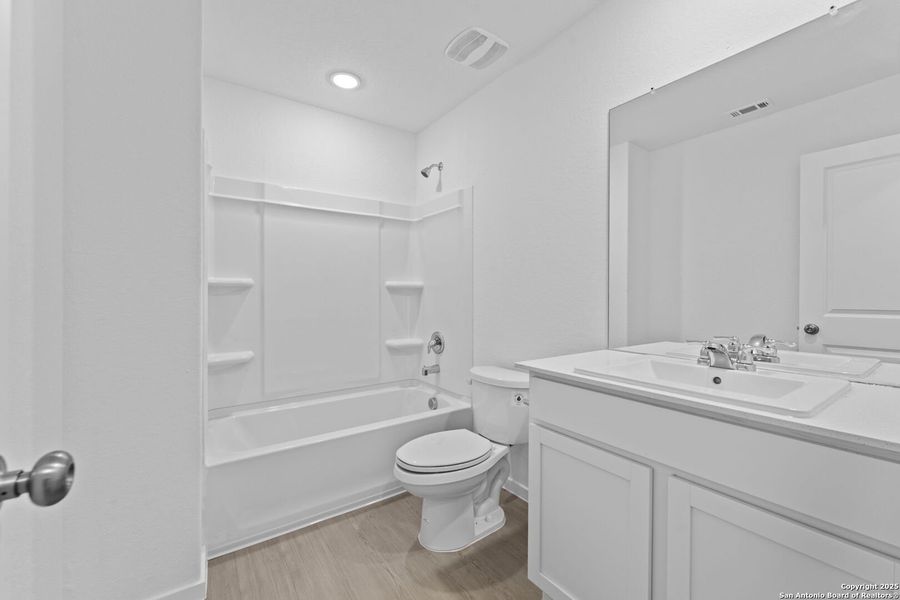 Furnished interior view inside a new home in Lodi Grove, Floresville (Image 6). Furnished interior view inside a new home in Lodi Grove, Floresville (Image 6).