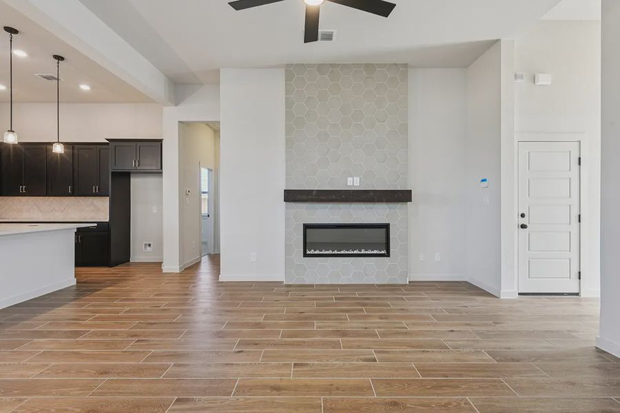 Representative unfurnished interior of a home built from the Rhyan by Chesmar Homes in Stream Waters, Seguin (Image 15).