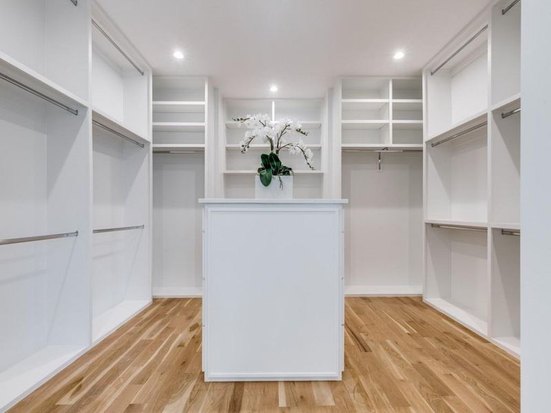 Image 38 of a home in .