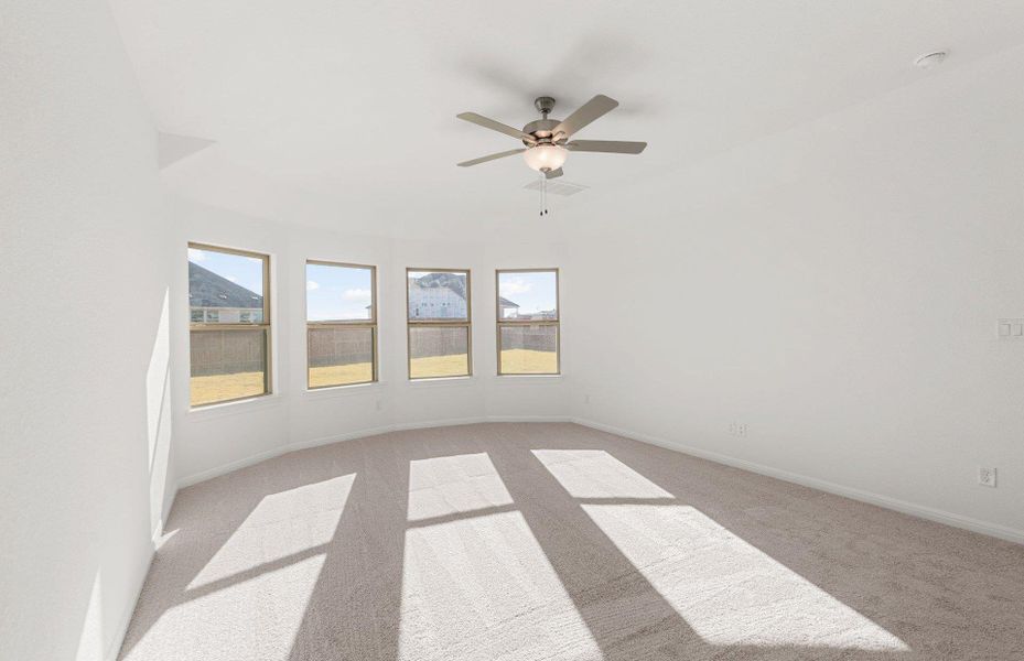 Spacious, unfurnished interior of a new home in Saddleback at Santa Rita Ranch, Liberty Hill (Image 32).