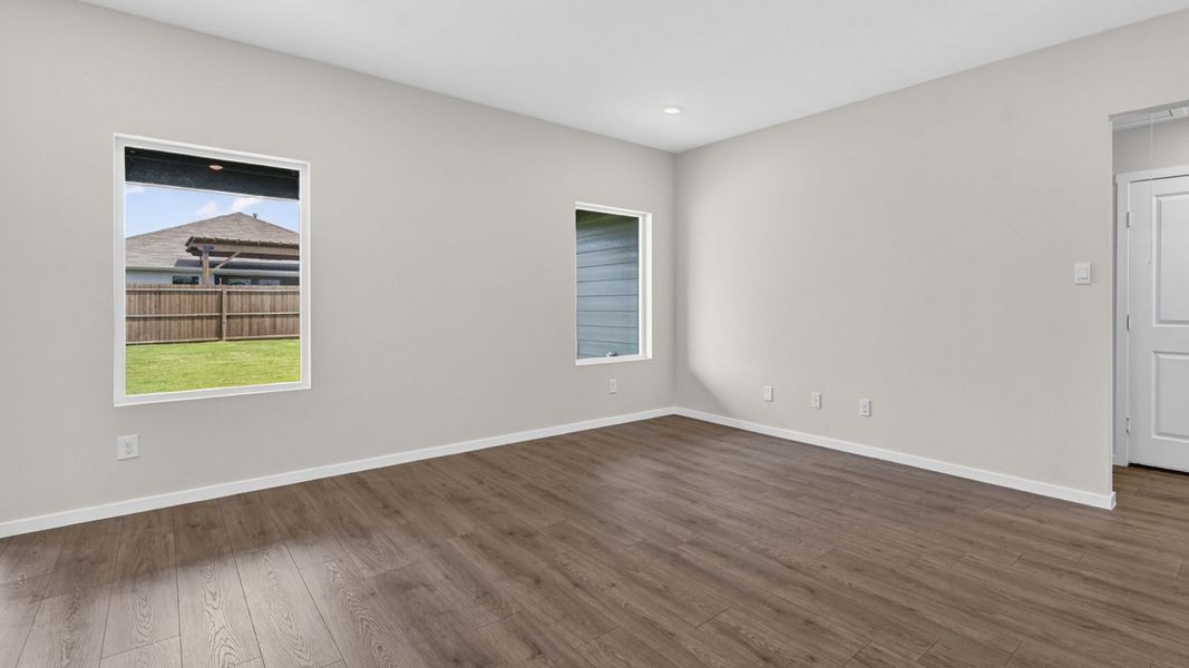 Spacious, unfurnished interior of a new home in Waverly Estates, Josephine (Image 12).