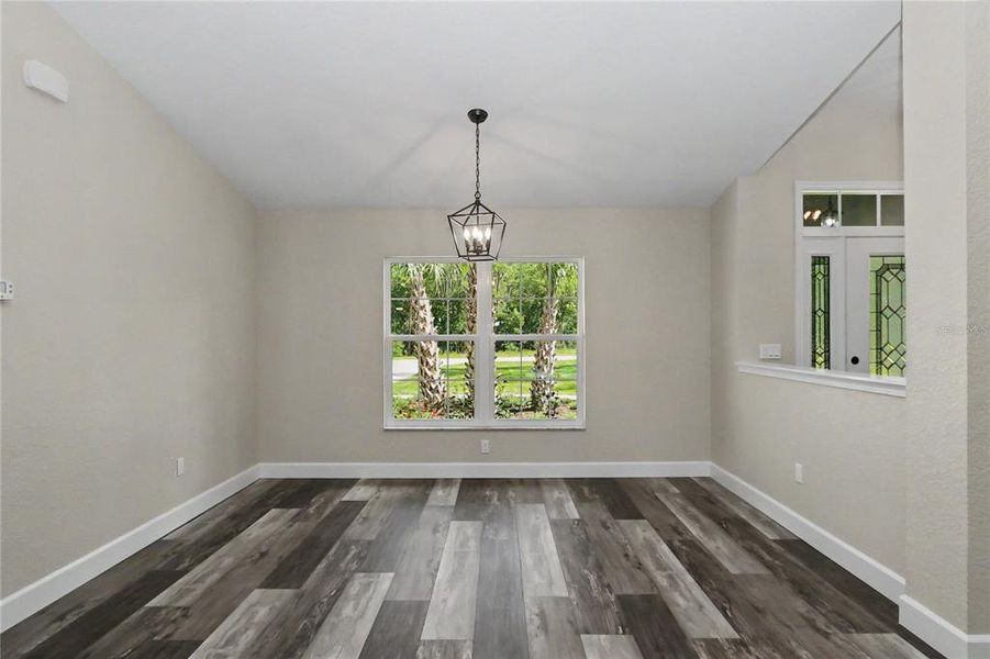 Spacious, unfurnished interior of a new home in , Dunnellon (Image 26).