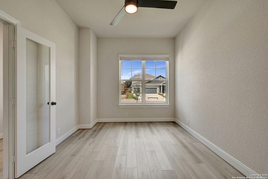 Spacious, unfurnished interior of a new home in The Crossvine 55’, Schertz (Image 30).