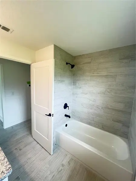 Spacious, unfurnished interior of a new home in Hill Country Estates, Dade City (Image 20). Spacious, unfurnished interior of a new home in Hill Country Estates, Dade City (Image 20).