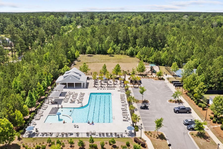 Community amenities in Bradford Pointe, Summerville (Image 42). Community amenities in Bradford Pointe, Summerville (Image 42).