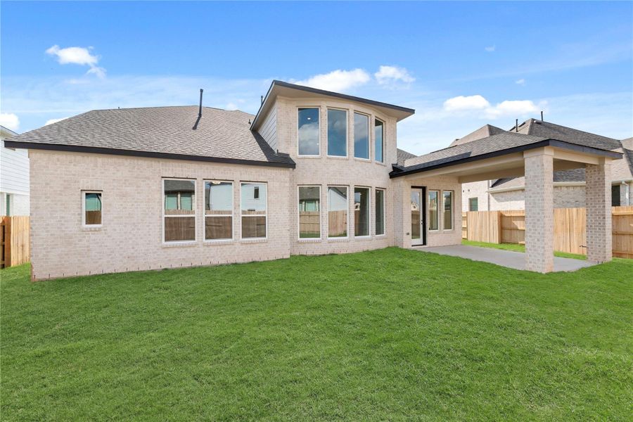 *Grass has been digitally enhanced.