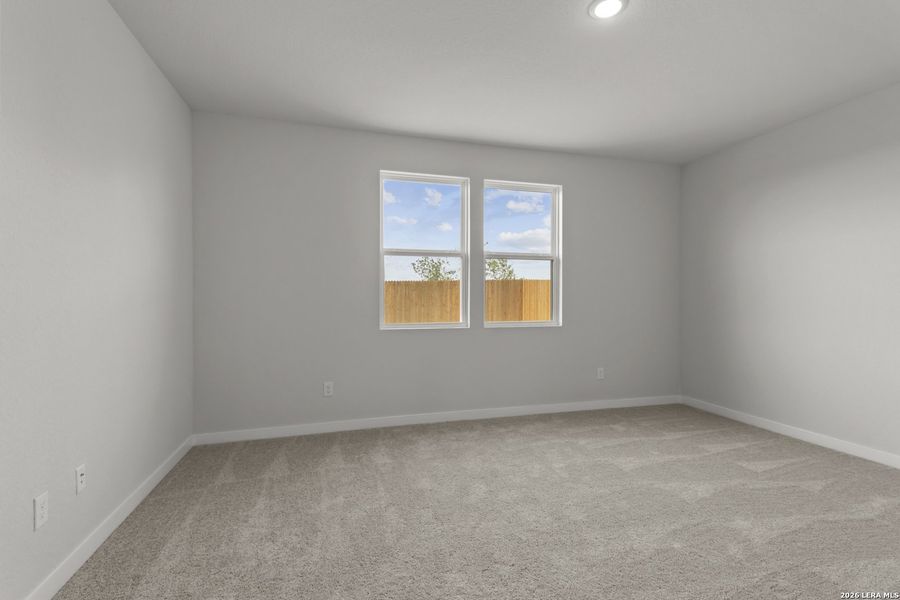 Spacious, unfurnished interior of a new home in Hacienda, San Antonio (Image 21).