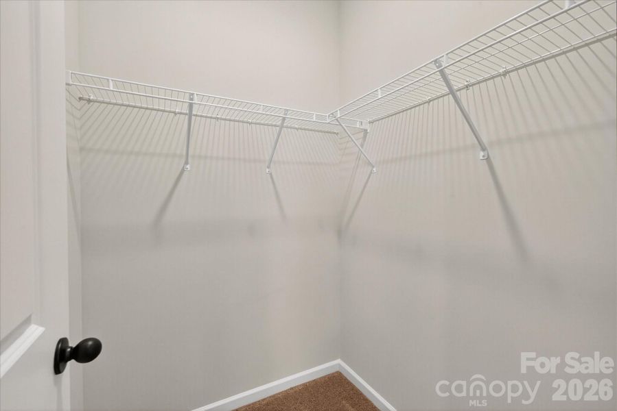 Spacious, unfurnished interior of a new home in Stagecoach Station, Gastonia (Image 28).