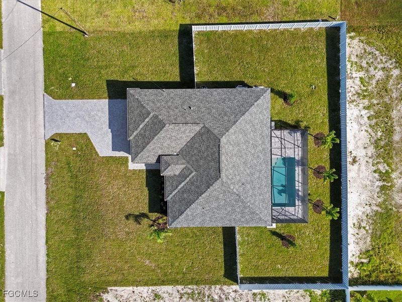 Community amenities in Cape Coral, Cape Coral (Image 32).