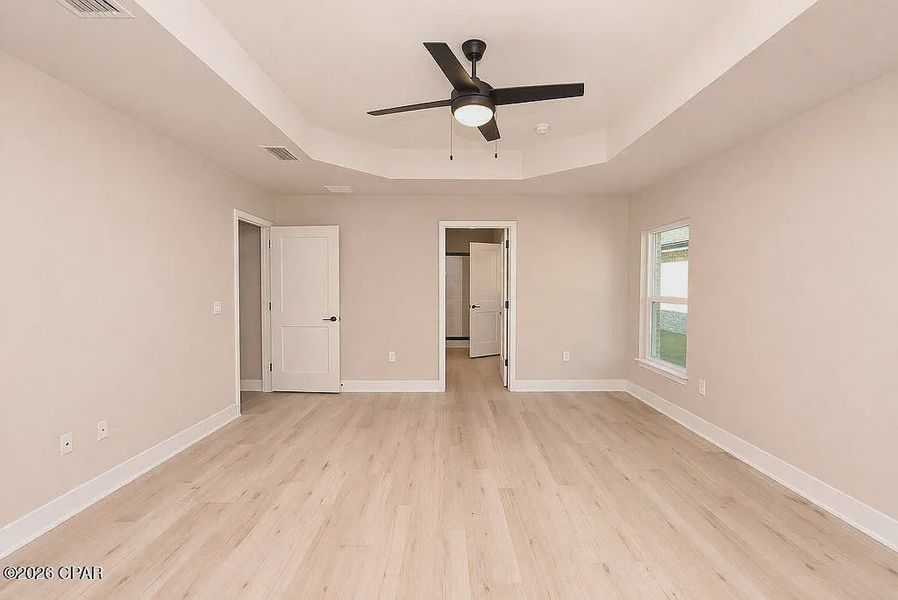 Spacious, unfurnished interior of a new home in College Station, Panama City (Image 17).