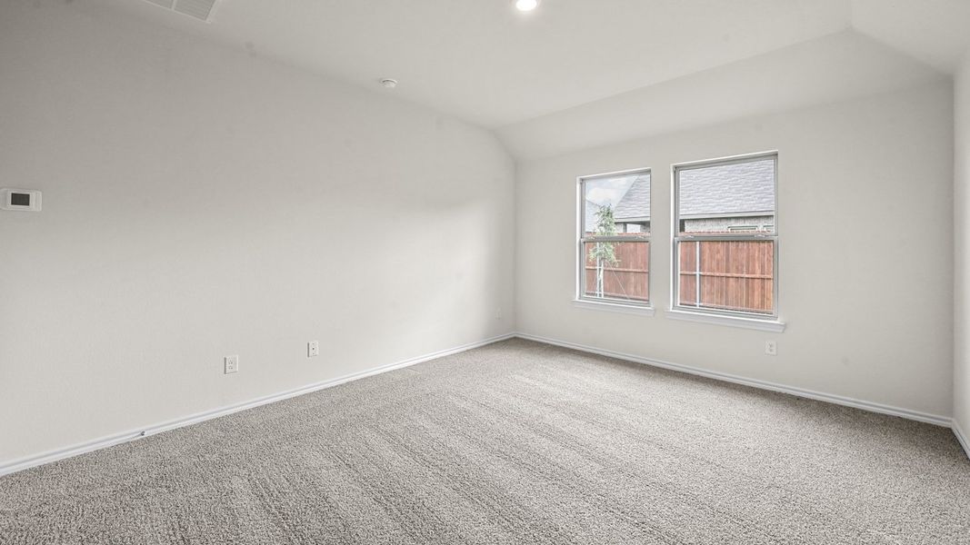 Spacious, unfurnished interior of a new home in Bluff Springs, Ferris (Image 22).