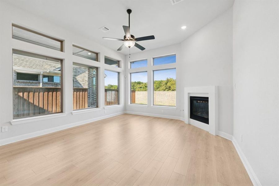 Spacious, unfurnished interior of a new home in South Pointe Cottage Series, Mansfield (Image 17). Spacious, unfurnished interior of a new home in South Pointe Cottage Series, Mansfield (Image 17).