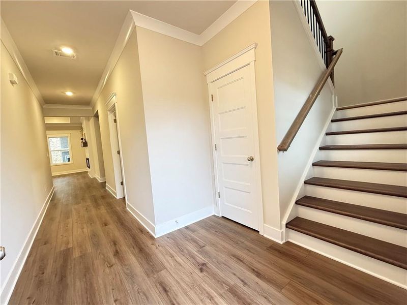 Spacious, unfurnished interior of a new home in Ponderosa Farms Manor, Gainesville (Image 18).
