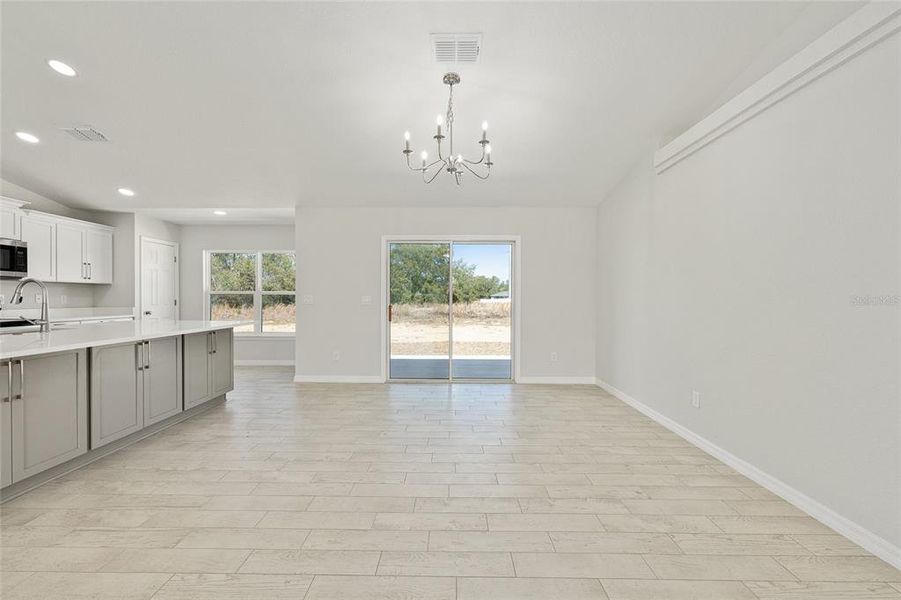 Spacious, unfurnished interior of a new home in , Ocala (Image 14).