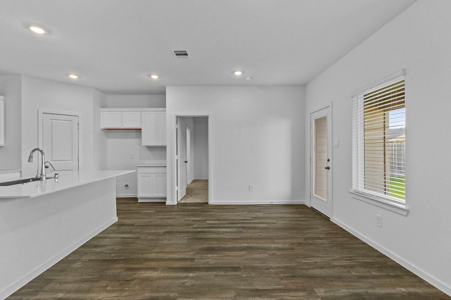 Spacious, unfurnished interior of a new home in River Ranch Trails, Dayton (Image 19). Spacious, unfurnished interior of a new home in River Ranch Trails, Dayton (Image 19).