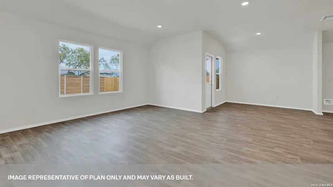 Spacious, unfurnished interior of a new home in , Seguin (Image 20).