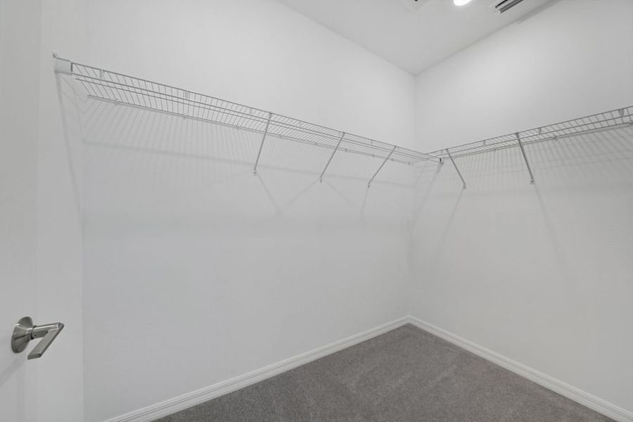 Spacious, unfurnished interior of a new home in Veranda Oaks, Port St. Lucie (Image 30). Spacious, unfurnished interior of a new home in Veranda Oaks, Port St. Lucie (Image 30).