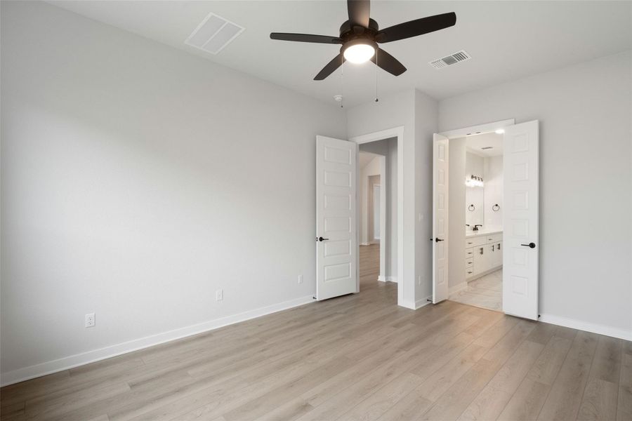 Spacious, unfurnished interior of a new home in Lariat, Liberty Hill (Image 33). Spacious, unfurnished interior of a new home in Lariat, Liberty Hill (Image 33).
