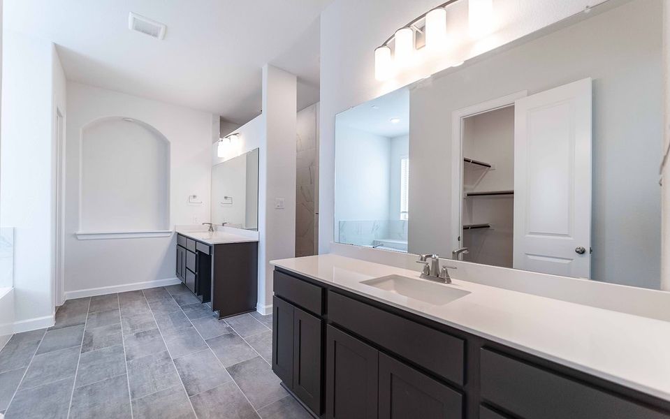 Furnished interior view inside a new home in Heath Golf & Yacht Club, Heath (Image 9). Furnished interior view inside a new home in Heath Golf & Yacht Club, Heath (Image 9).