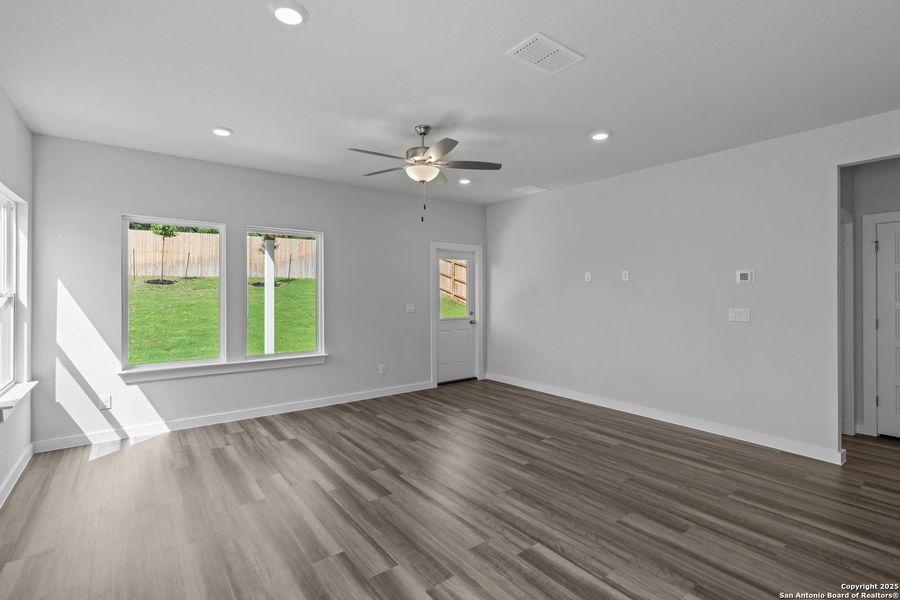 Spacious, unfurnished interior of a new home in The Meadows at Hunters Ranch, San Antonio (Image 14).