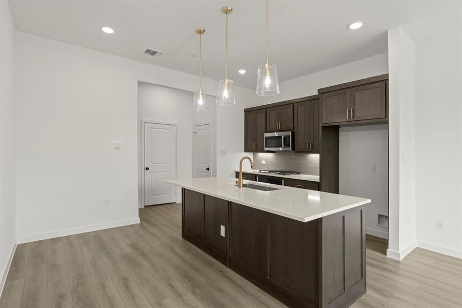 10. 835 Perdernales - Kitchen (2)
