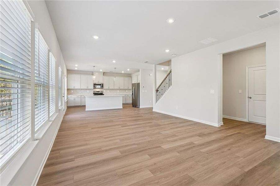 Spacious, unfurnished interior of a new home in Ivey Township, Dallas (Image 50).