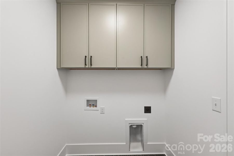 Spacious, unfurnished interior of a new home in , Charlotte (Image 32).