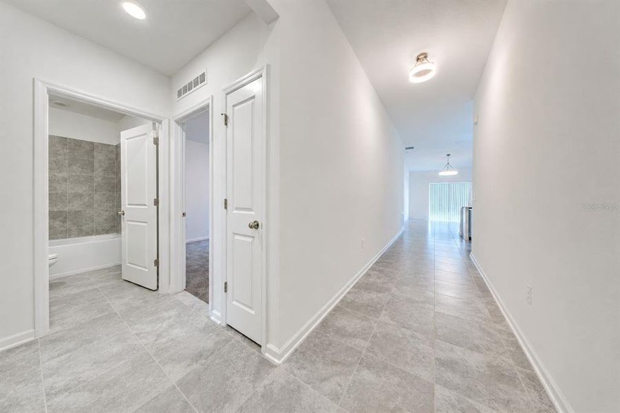 Spacious, unfurnished interior of a new home in Lawson Dunes, Haines City (Image 12). Spacious, unfurnished interior of a new home in Lawson Dunes, Haines City (Image 12).