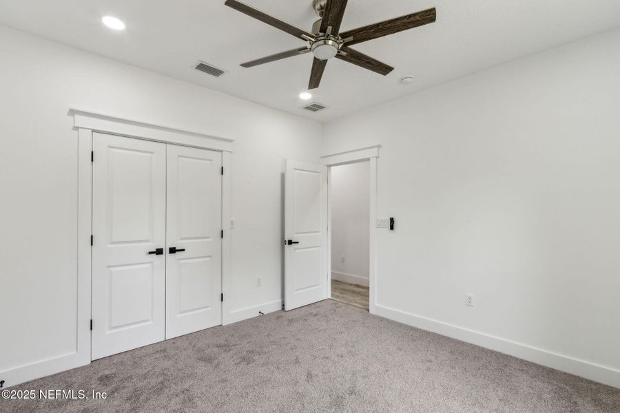 Spacious, unfurnished interior of a new home in , Fernandina Beach (Image 35).