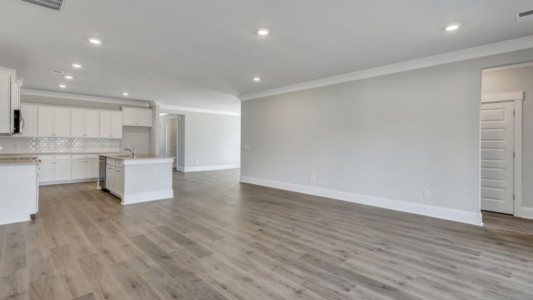 Spacious, unfurnished interior of a new home in Berkeley Bay, Ridgeville (Image 31).