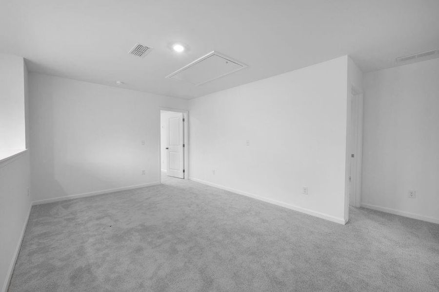 Spacious, unfurnished interior of a new home in Windance Lake, Loganville (Image 18).