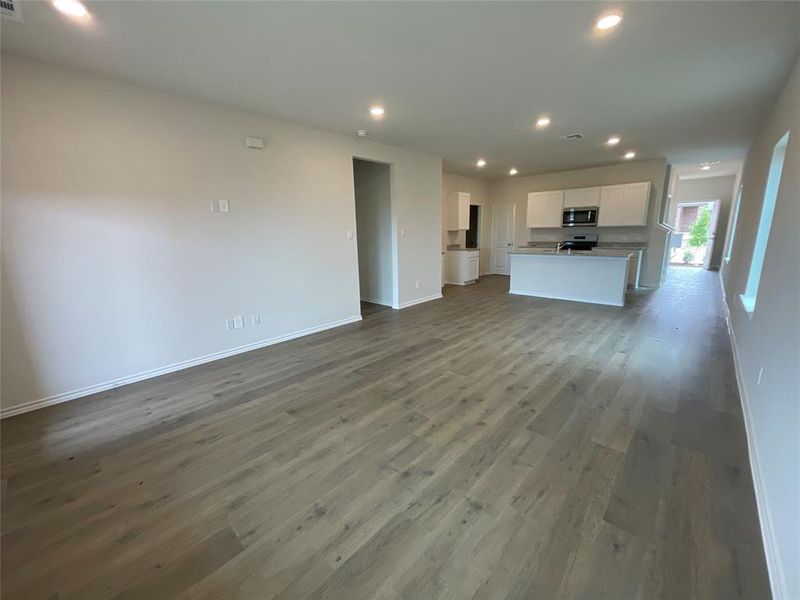 Spacious, unfurnished interior of a new home in Elevon, Lavon (Image 6). Spacious, unfurnished interior of a new home in Elevon, Lavon (Image 6).