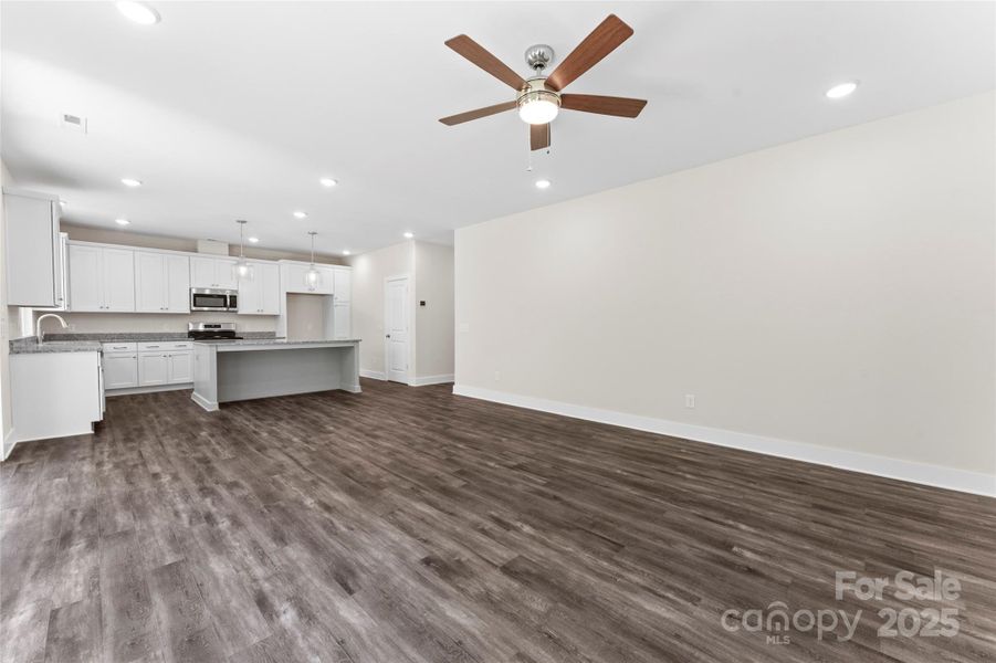 Spacious, unfurnished interior of a new home in , Gastonia (Image 29).