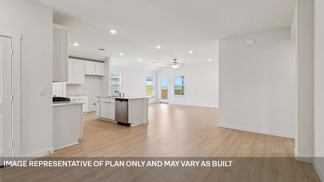 Spacious, unfurnished interior of a new home in Durango, Mustang Ridge (Image 10).
